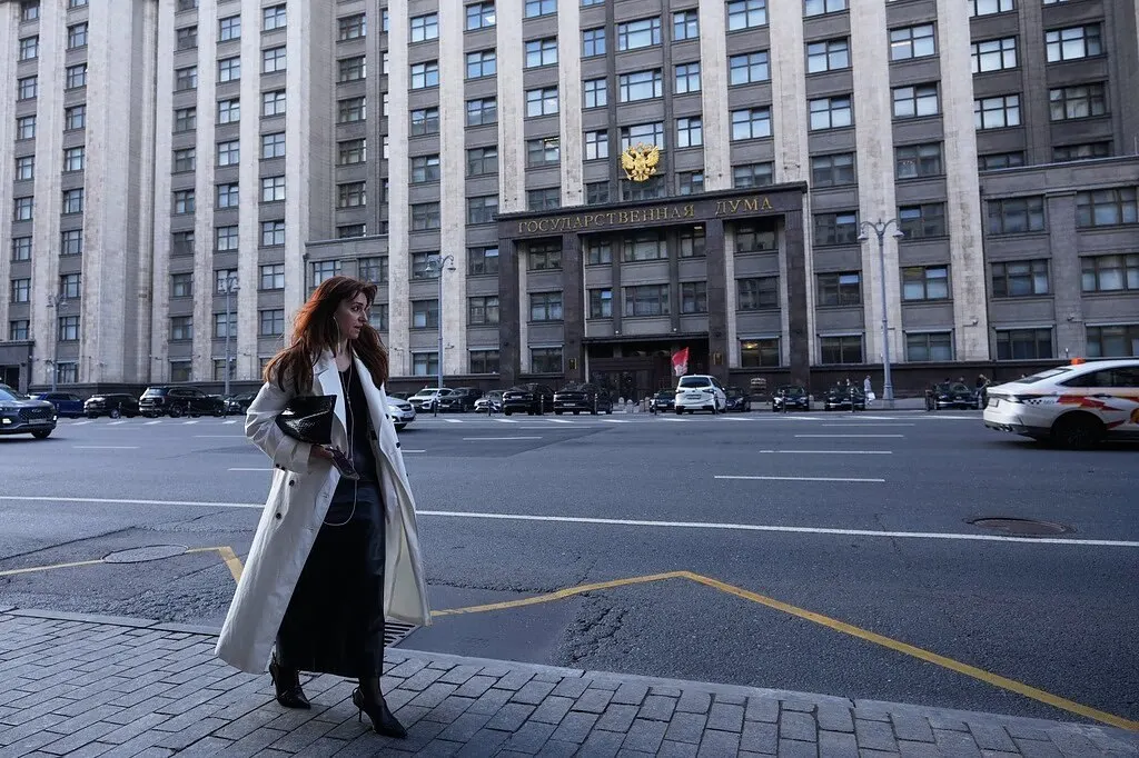 По результатам обработки первых протоколов партия теряет лидирующие позиции по спискам в 14 регионах; антирекорды зафиксированы в Карелии, Орловской и Кировской областях; в Сибири результаты ниже 50% в нескольких округах.