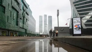 Около двух третей российских компаний отказываются от расширения штата из‑за ослабления спроса, всё чаще переходя на частичную занятость вместо прямых увольнений.