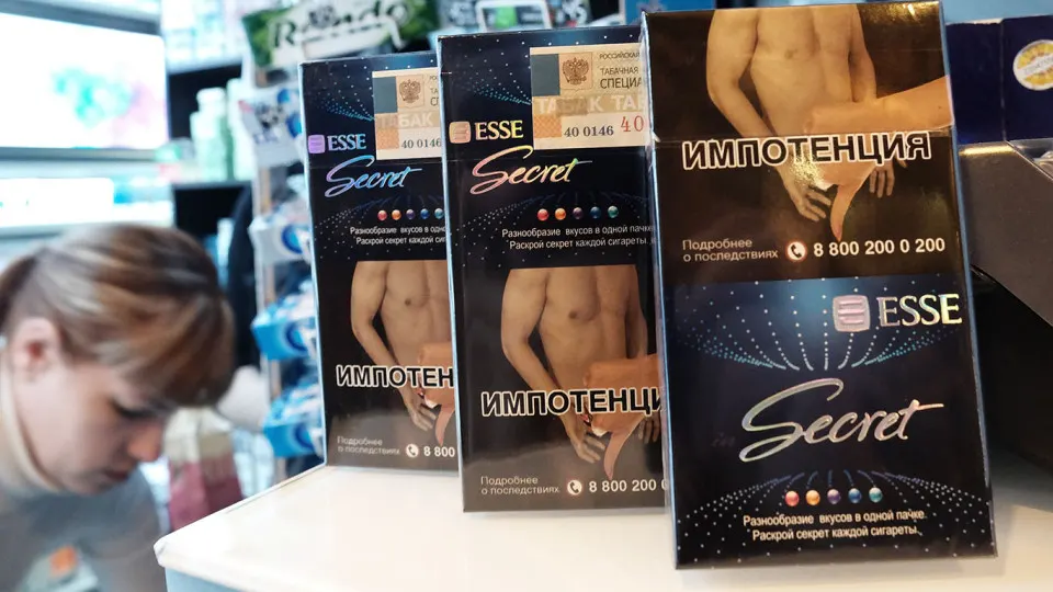 Зампред комитета Госдумы по охране здоровья Леонид Огуль считает реальной идею пожизненного запрета на курение для россиян, родившихся после 2008 года, по аналогии с британской реформой «поколения без курения».