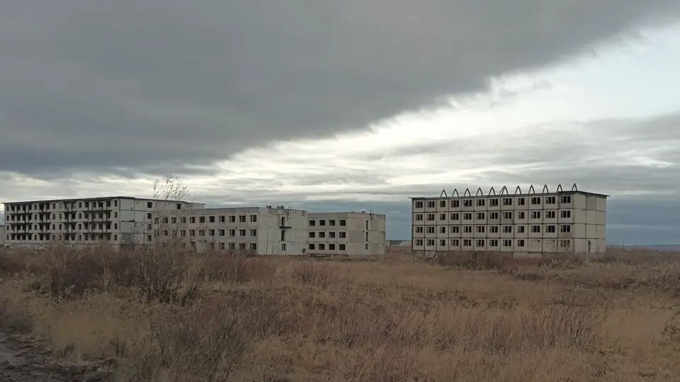 Число рождений в России продолжает снижаться 11-й год подряд, обновляя минимумы за более чем 200 лет, несмотря на ограничения абортов, пропаганду многодетности и новый курс на «семейноцентризм».