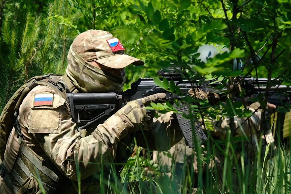 Аналитики Института изучения войны отмечают, что территориальные требования России на Донбассе не соответствуют оперативной обстановке: медленное продвижение, украинские укрепления и контратаки ставят под сомнение возможность полного захвата региона.