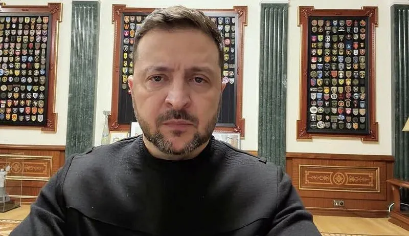 Президент Украины заявил, что разведка, в том числе данные от западных партнёров, зафиксировала признаки подготовки Россией удара с применением «Орешника». Граждан просят внимательно относиться к сигналам тревоги и пользоваться укрытиями.