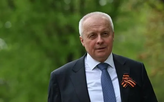 Ведомство пригласило посла на консультации в связи с углублением связей Еревана с Европейским союзом. Параллельно введены временные ограничения на ввоз ряда армянских товаров.