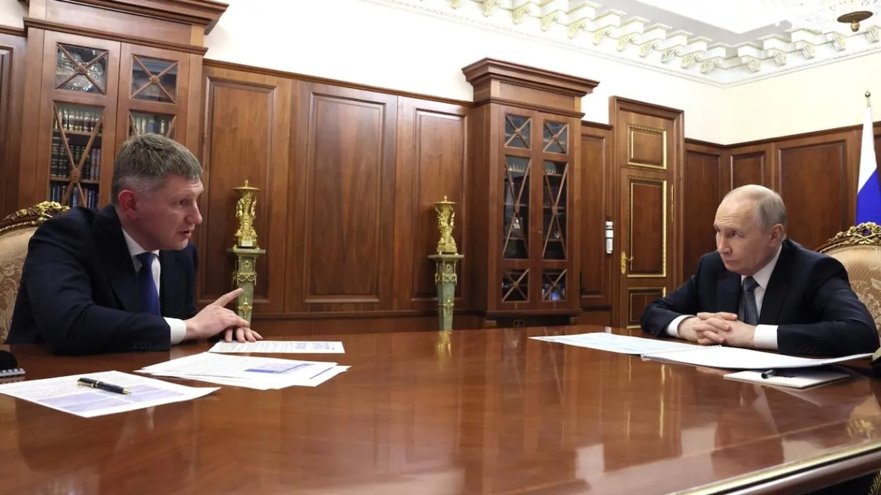 Министр экономического развития заявил, что Россия сократила разрыв с США по ВВП на душу населения и демонстрирует опережающий рост вопреки санкциям; приводятся данные МВФ для сопоставления.