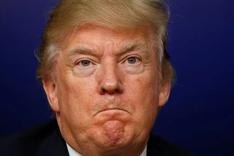 Президент США Дональд Трамп отверг ответ Ирана на предложенный американский мирный план. Иран выдвинул ряд условий до начала переговоров, в том числе отмену санкций и прекращение морской блокады; после отказа Трампа цены на нефть выросли.