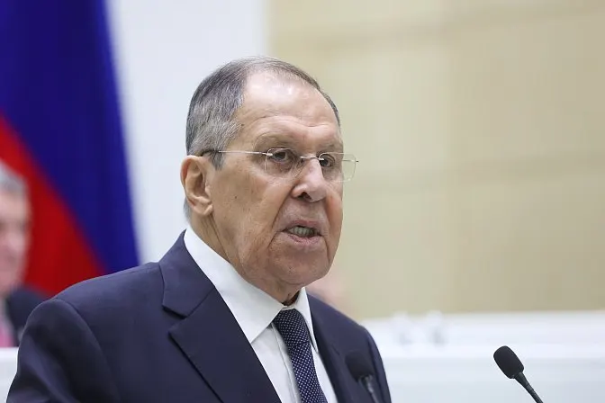 Глава МИД РФ заявил, что нормы ЕАЭС и ЕС несовместимы, поэтому Еревану придётся в ближайшее время выбрать один из векторов — это повлияет на тарифную и фитосанитарную политику.