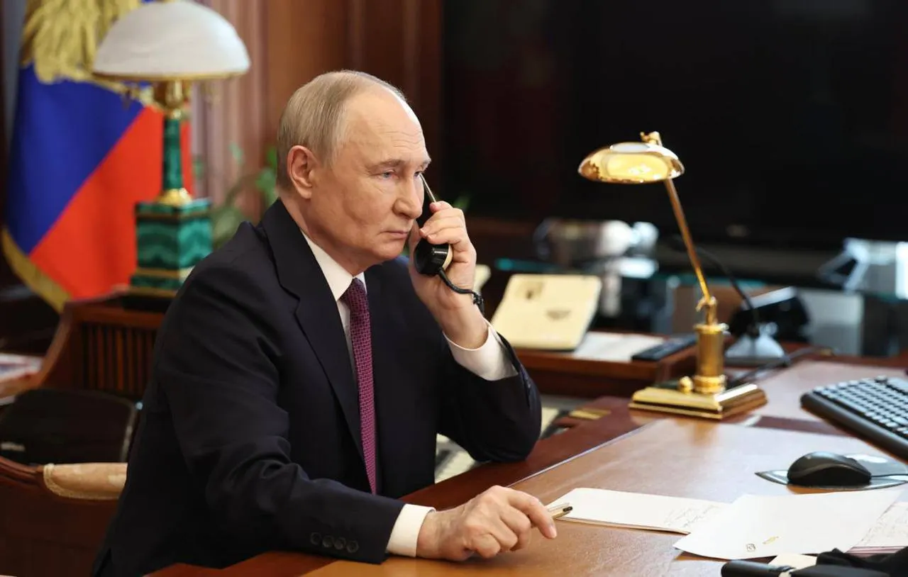 Новый закон допускает арест имущества россиян, покинувших страну, если они осуждены по ряду статей, включая «фейки», «дискредитацию» армии и участие в «нежелательных» организациях. Проект инициировал Госсовет Татарстана в октябре 2024 года; документ принят в мае 2026 года.