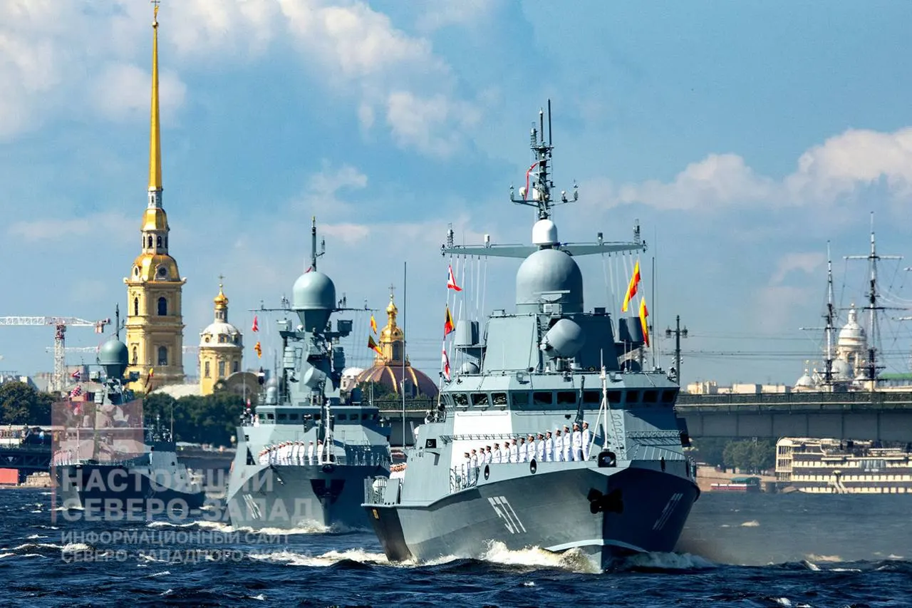 Минобороны решило не проводить главный военно-морской парад в Санкт-Петербурге — это уже вторая отмена подряд. День ВМФ в этом году отмечают 26 июля.