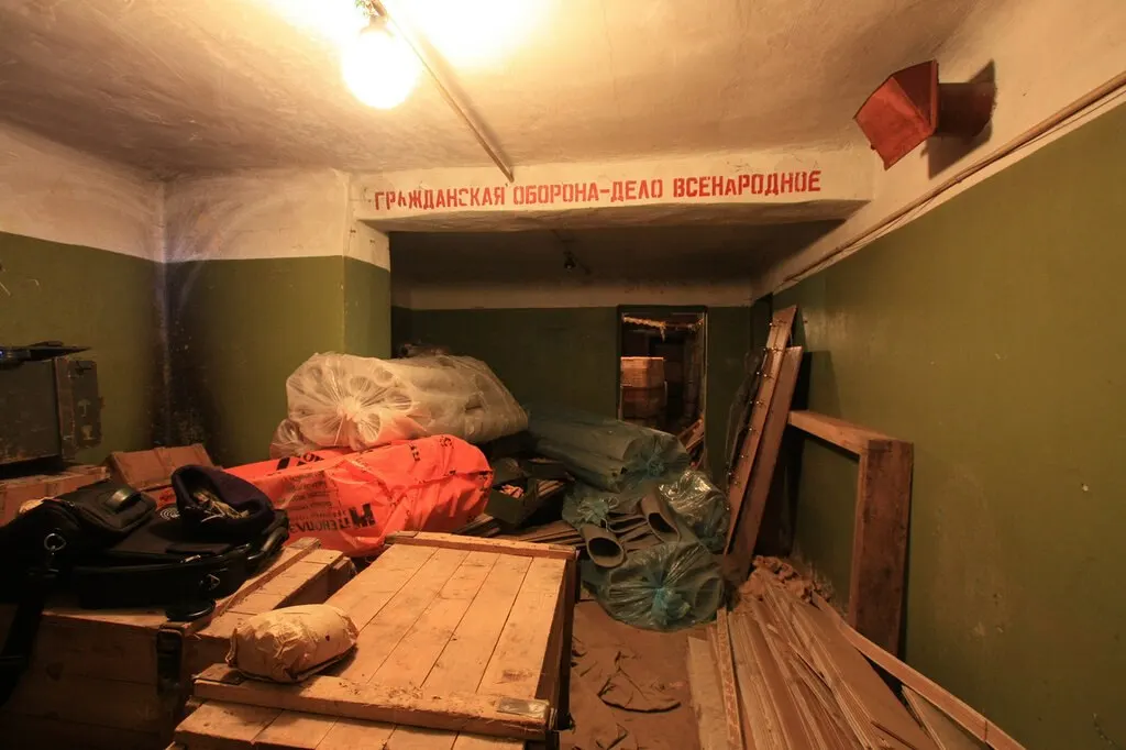 Жители Чебоксар направили в администрацию республики требование провести инвентаризацию и привести подвалы многоквартирных домов в состояние укрытий; просят письменный ответ в течение 30 дней.