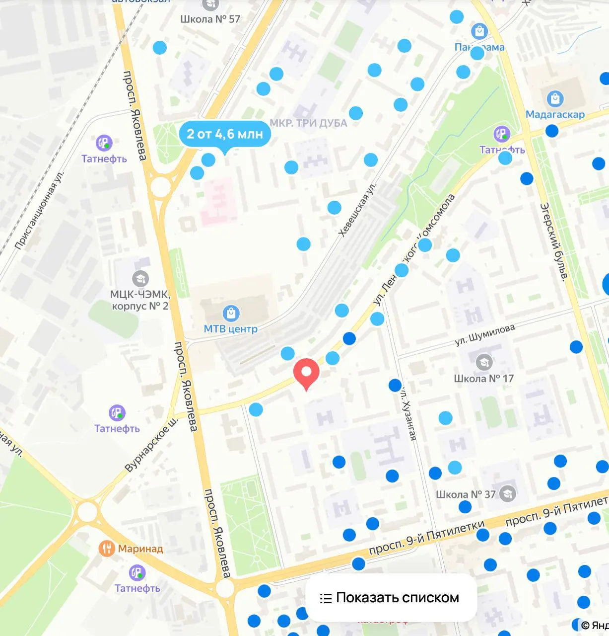 После атак беспилотников в районе, прилегающем к оборонному заводу, объявления о продаже и долгосрочной аренде квартир резко участились — в отдельных домах по нескольку лотов одновременно.