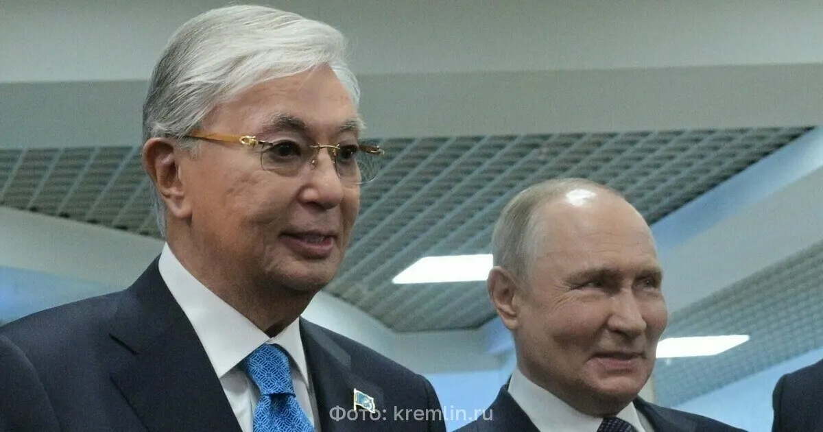 Президент заявил, что отношения двух стран успешно развиваются; лидеры встретились в Омске перед XXII Форумом межрегионального сотрудничества.