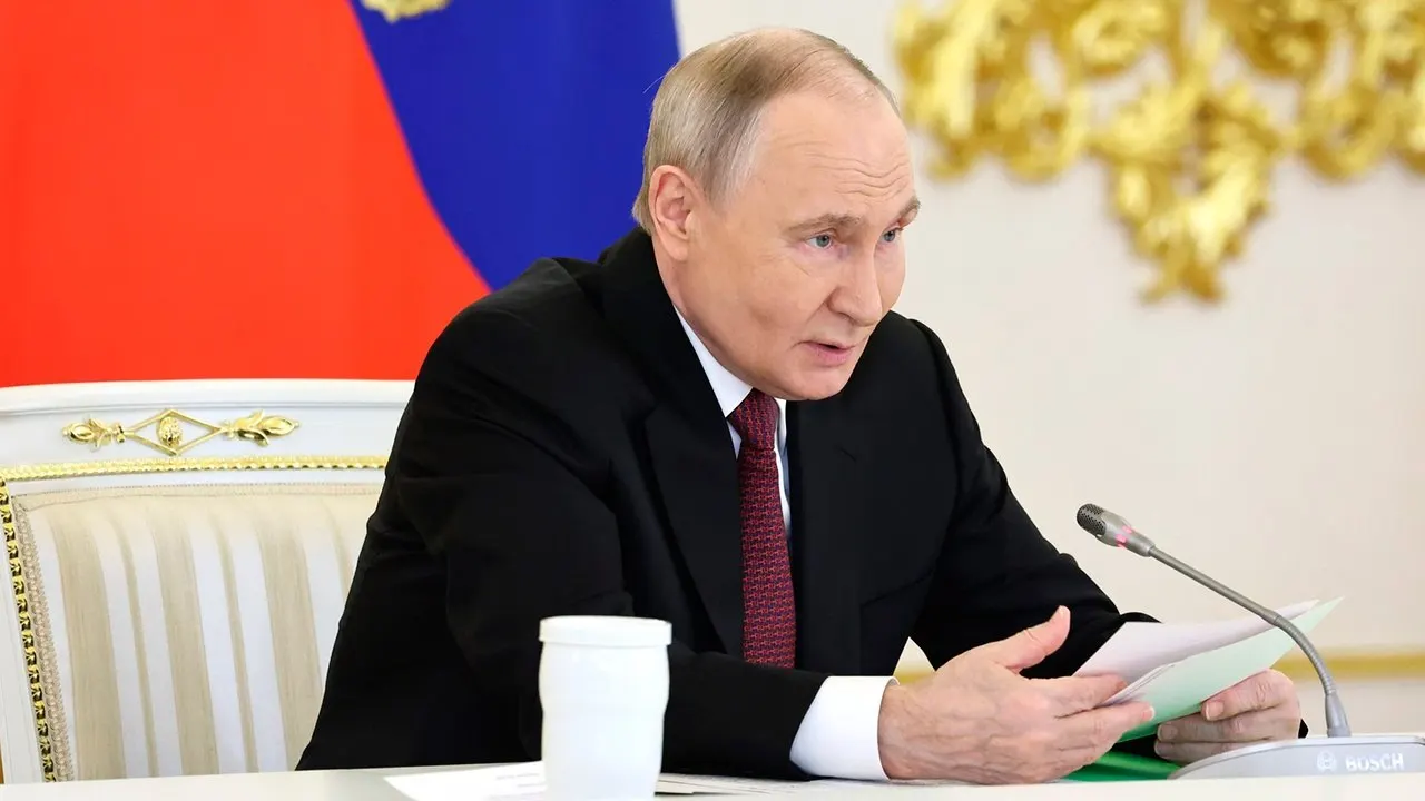 По паритету покупательной способности Россия занимает 4-е место в мире и 1-е в Европе; президент отметил, что темпы роста в стране превосходят показатели Евросоюза.