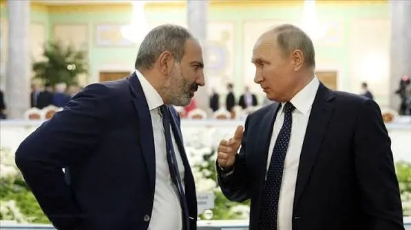 Премьер-министр Армении заявил, что ограничения в отношении армянских товаров противоречат нормам ЕАЭС и попросил российского лидера принять меры; в разговоре также обсуждалась инициатива референдума о вступлении в ЕС или сохранении в составе ЕАЭС.