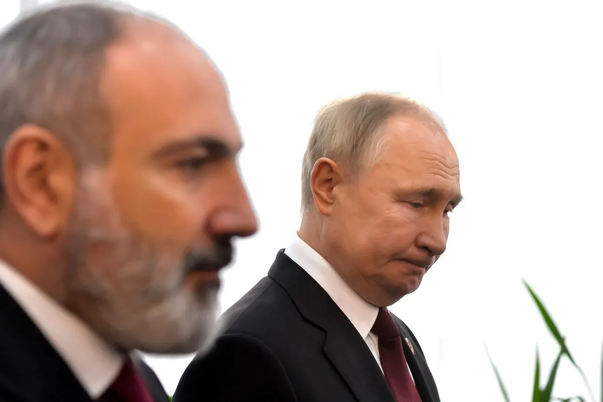 За январь–май 2026 года товарооборот составил $2,196 млрд — снижение на 21,5%. Доля России в структуре внешней торговли Армении сократилась с 35,1% до 28%. Падение связывают с обострением отношений и ограничениями на ввоз сельхозпродукции; стороны провели переговоры по этому вопросу.
