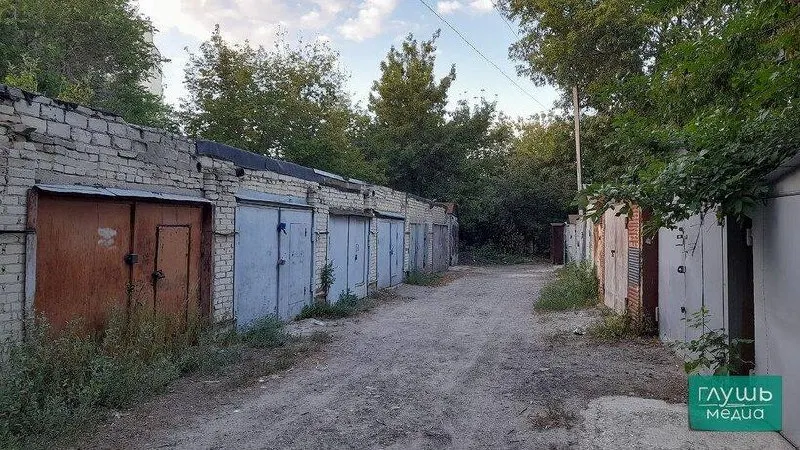 Госдума продлила действие «гаражной амнистии» ещё на пять лет: оформление гаражей и участков в упрощённом порядке станет возможным до сентября 2031 года.