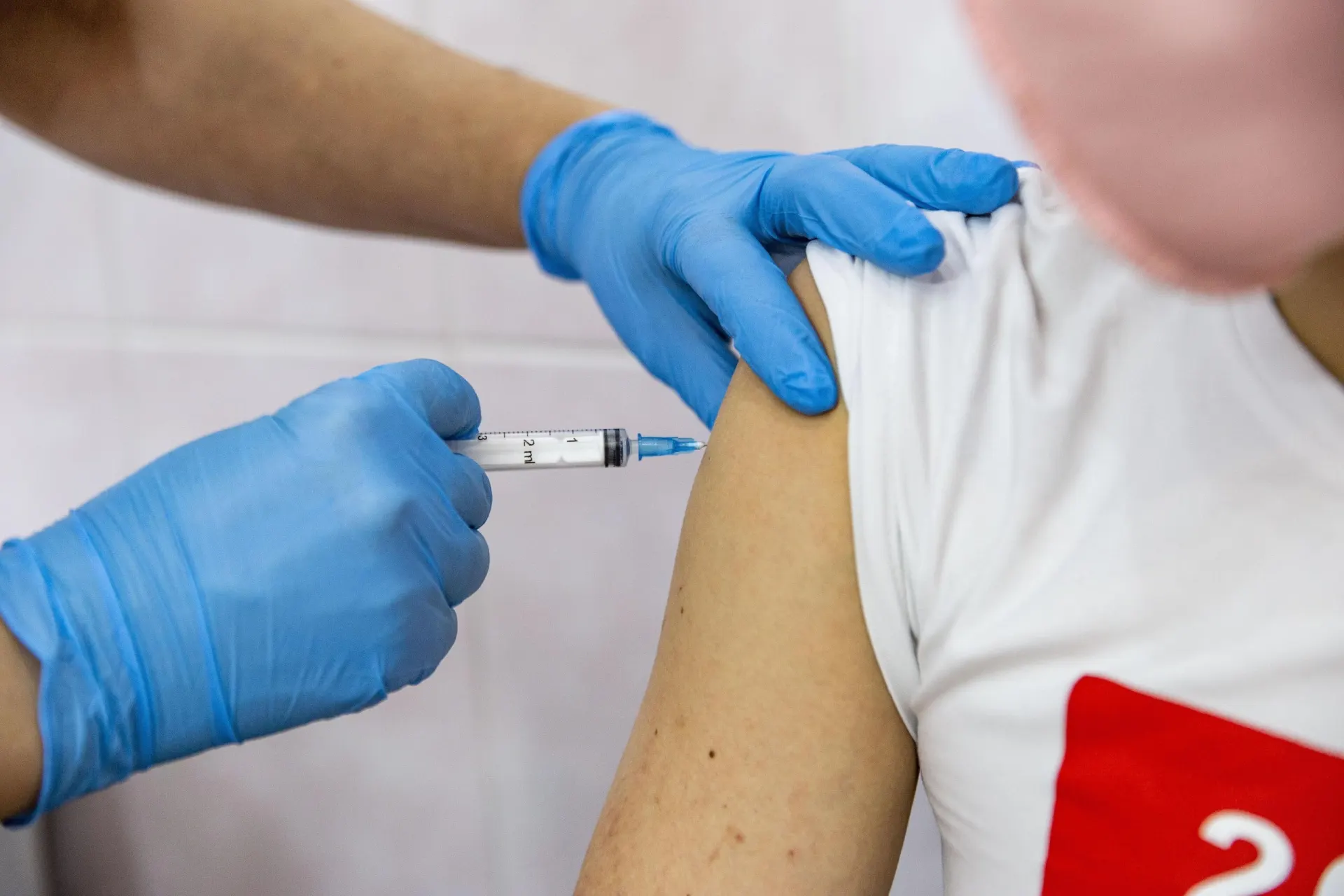 Минздрав объявил об обновлённом календаре вакцинации, который сделает ряд прививок обязательными с 2027 года.