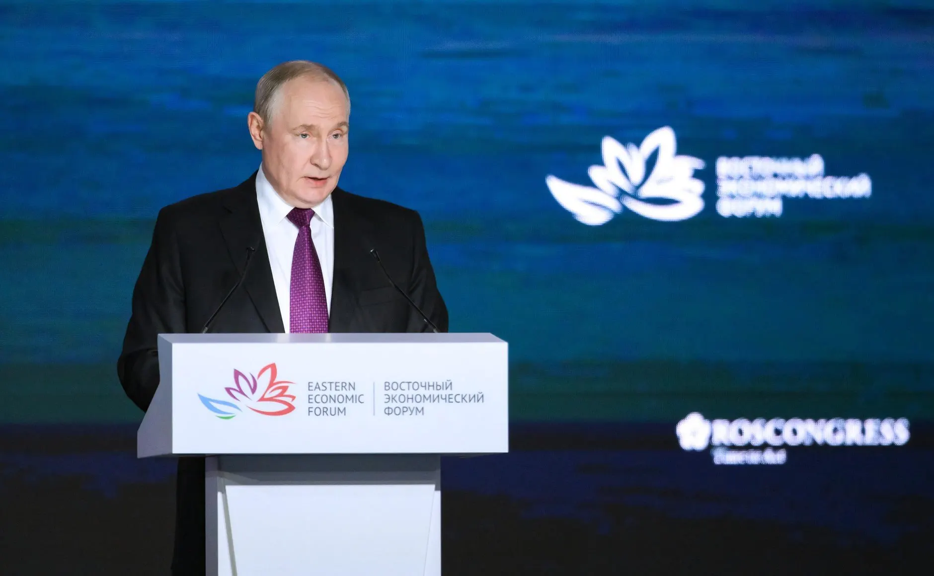 Президент указал на демографические вызовы и подчеркнул, что влияние СВО на рождаемость не является основным фактором.