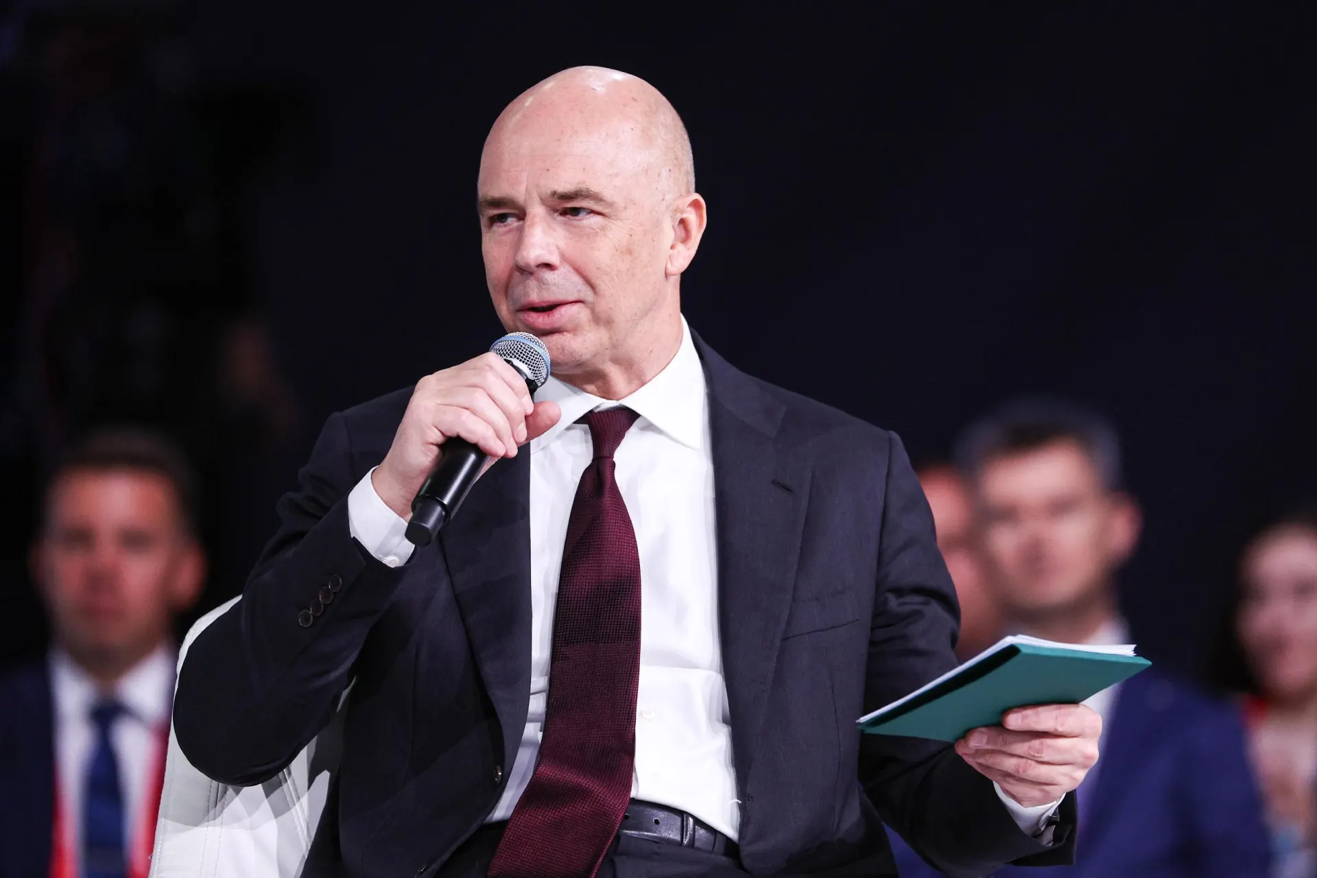 Появились детали бюджета: сохранение ключевой ставки на текущем уровне до весны.