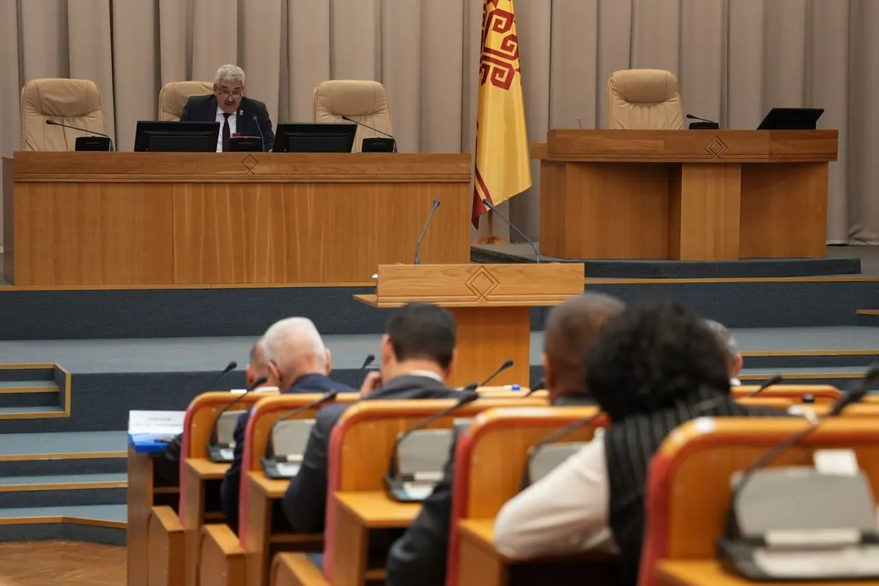 Парламент Чувашии обновляет руководство комитетами: новые назначения, уход участников и образование нового состава.