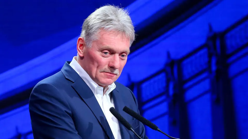 Российские и украинские лидеры обсуждают возможность перемирия и влияние предстоящих выборов на ход конфликта, анализируются позиции сторон и международная реакция.
