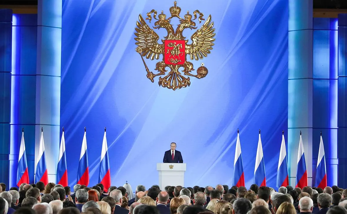 Путин не планирует обращение к парламенту в 2026 году. По словам пресс-секретаря, выступление произойдёт по мере необходимости. Ежегодное обращение сохраняет конституционную природу, однако в последние годы оно не всегда происходило.