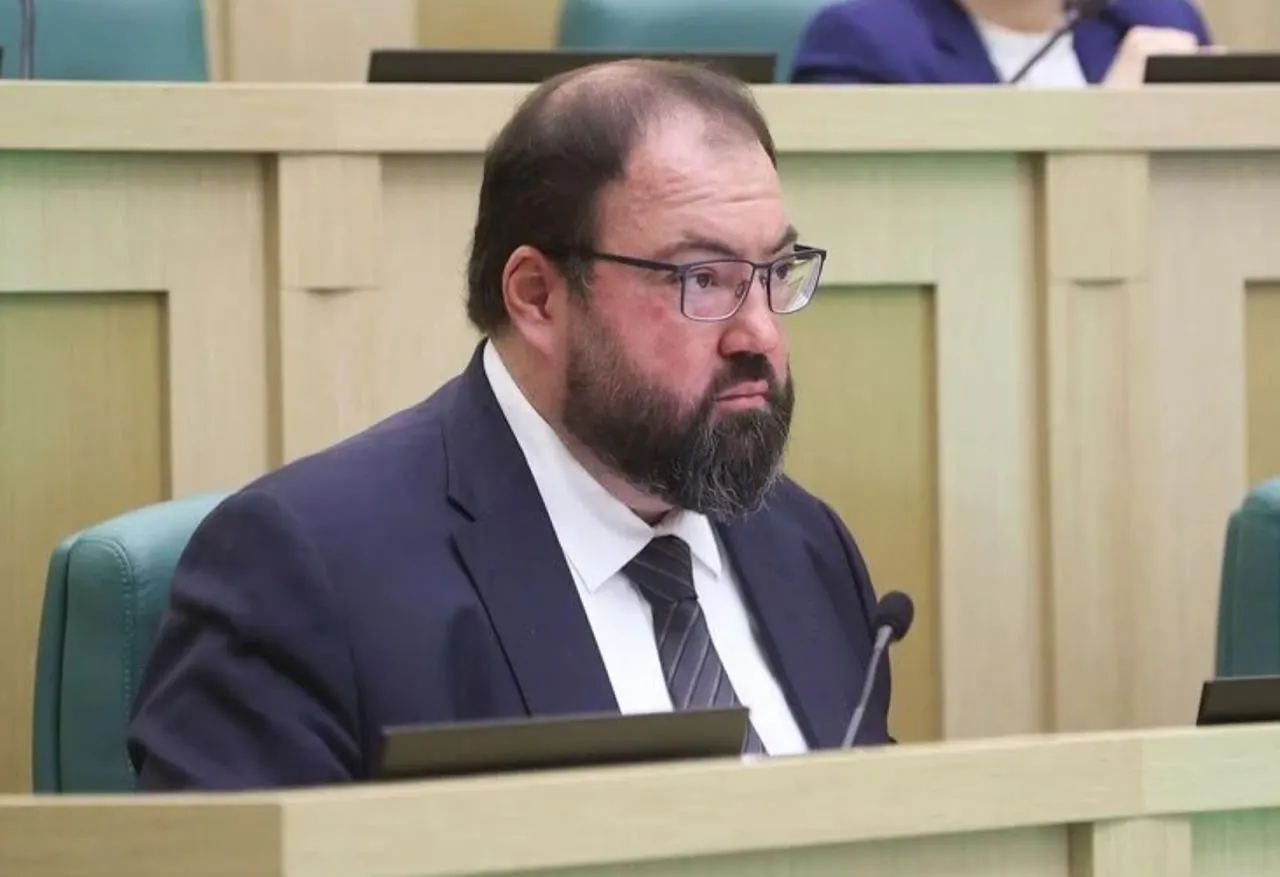 Министерство обороны и Минцифры обсудили усиление защиты дата‑центров на фоне атак беспилотников на инфраструктуру Яндекса; сроки восстановления дата‑центров могут затянуться на месяцы.